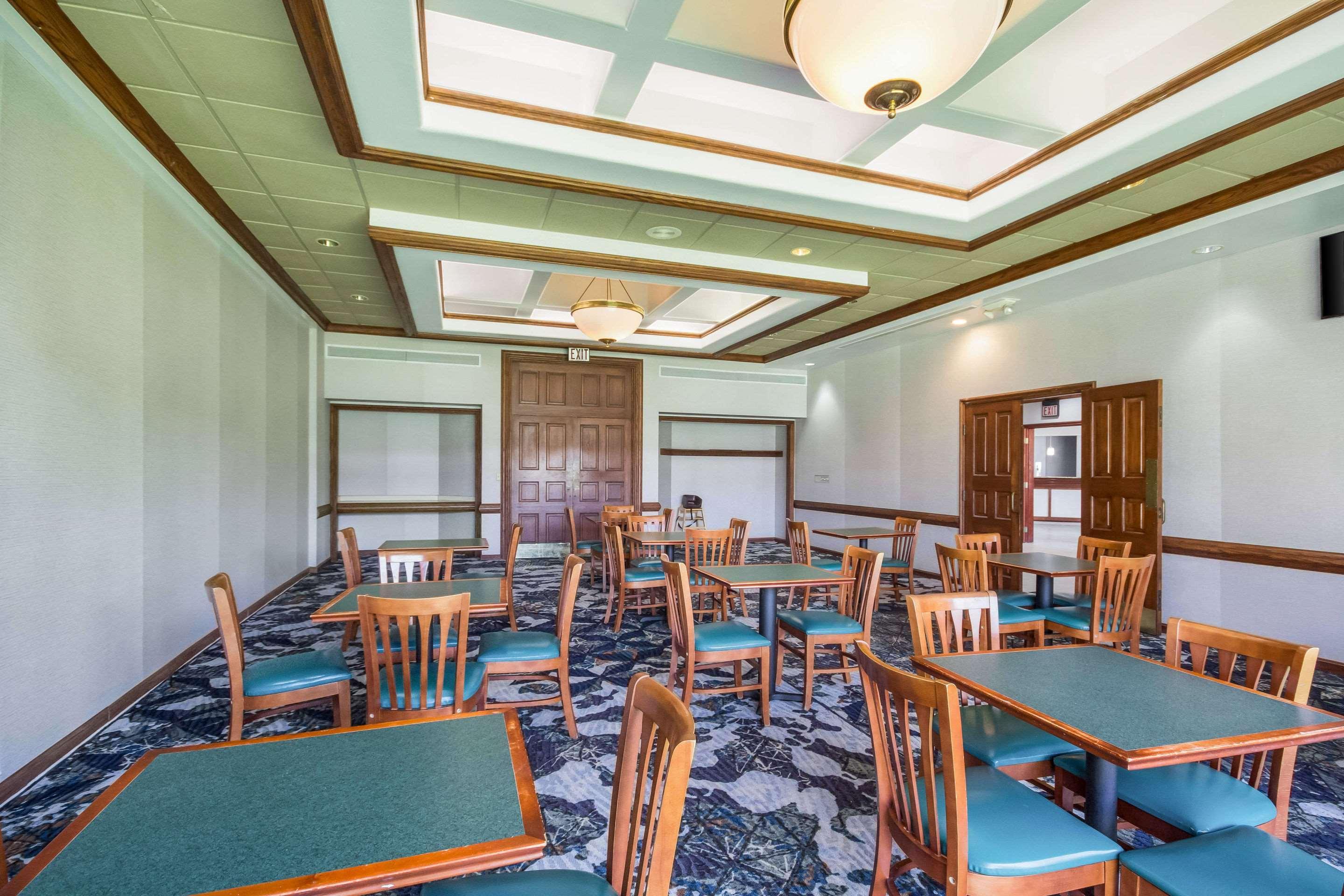 Quality Inn & Suites Kansas City - Independence I-70 East מראה חיצוני תמונה