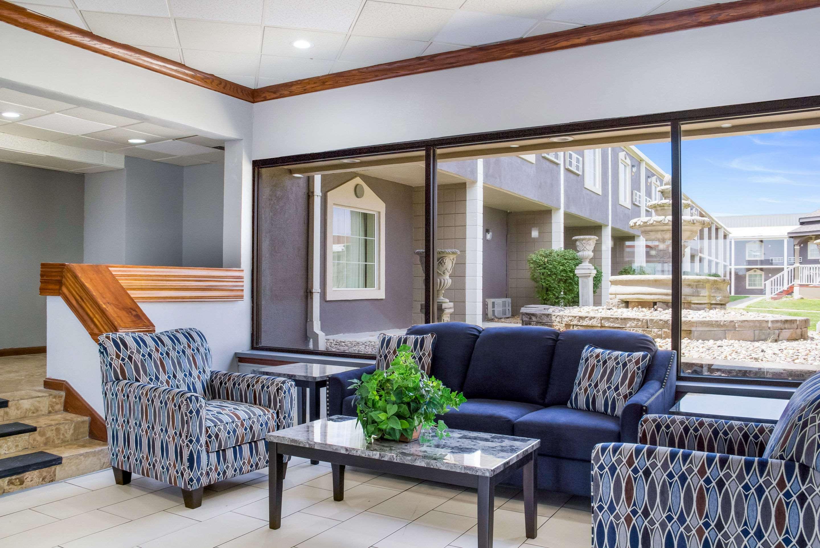 Quality Inn & Suites Kansas City - Independence I-70 East מראה חיצוני תמונה