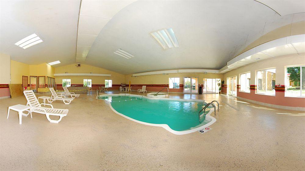 Quality Inn & Suites Kansas City - Independence I-70 East מראה חיצוני תמונה