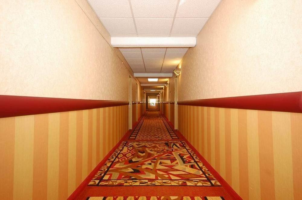 Quality Inn & Suites Kansas City - Independence I-70 East מראה חיצוני תמונה